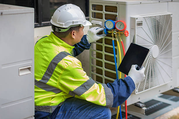 Professional Hvac Installation technician working in Hye, TX